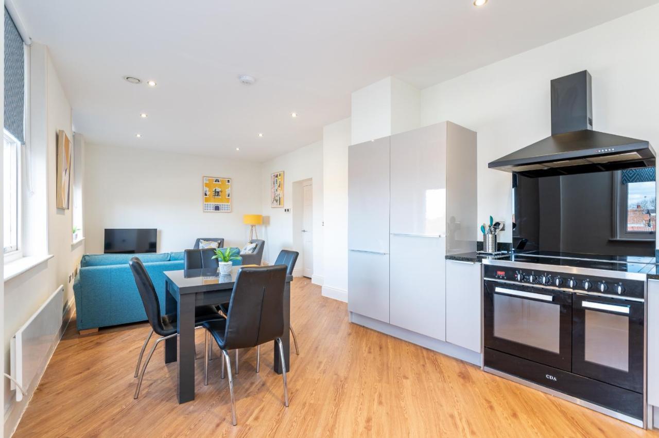 Pass The Keys Hunter House - Spacious & Modern Duplex With Private Parking Apartment *